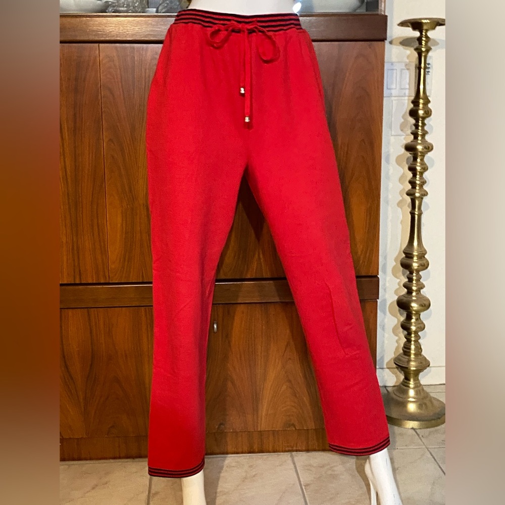 NWOT Liz Claiborne (Liz & Co), Sports Pants with Pockets. Size S